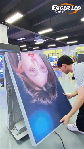 Packing it up to take away won't take even 30 seconds. #eagerled #leddisplay #posterleddisplay