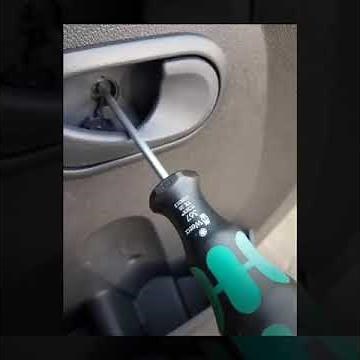 2011 Renault Master door card removal