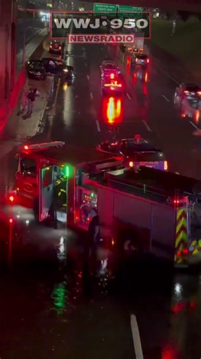 SOUTHBOUND I-75 IS CLOSED THIS MORNING