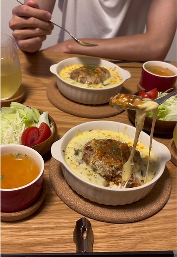 冷凍残り物でハンバーグカレードリアを作る！