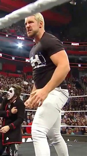 Say his namehausen and he appearhausens 👏👏👏 #WWERaw