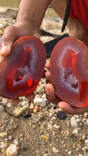 Discovering amazing natural stones..