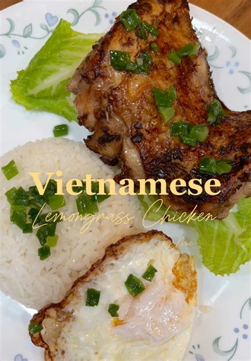 Vietnamese Lemongrass Chicken 🐣🍗🥬✨ — a popular Southeast Asian dish packed with umami flavor. ——— ~ Chicken Marinade : * boneless chicken thigh with skin * lemongrass * garlic * blackpepper * brown sugar * soy sauce • Mix all the ingredients with the chicken and refrigerate overnight, then grill or fry. Enjoy! #vietnamesefood #asianfood #foodie #foodtiktok #fyp