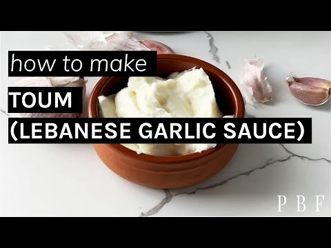 Toum Recipe aka LEBANESE GARLIC SAUCE/DIP (Traditional and eggless) // Plant Based Folk