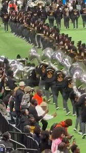 Oluwamodupe Oloyede, known as Dupe, just became the first female head drum major of the Florida A&M University Marching 100. She earned the role after serving as the second woman to hold a drum major position in the band. 🐍🧡 | Think Yoruba First