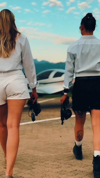 Fly the VL3 in 50 countries worldwide 🌍 ... #jmbaircraft #vl3 #evolutionaircraft #phoenixmotorglider #flyrotax #garminaviation #boseaviation