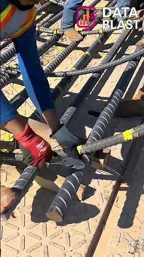 How Workers Shape 52mm Steel Rods for Giant Pipelines