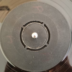 Delroy Wilson / Jeff Barnes - Peace And Love / Who Is Your Brother