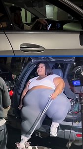 'You need to order the Uber XL' | Daily Mail Video