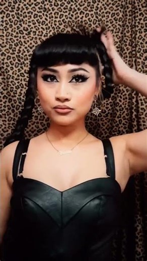 @ janndyy wearing Morgana half wig