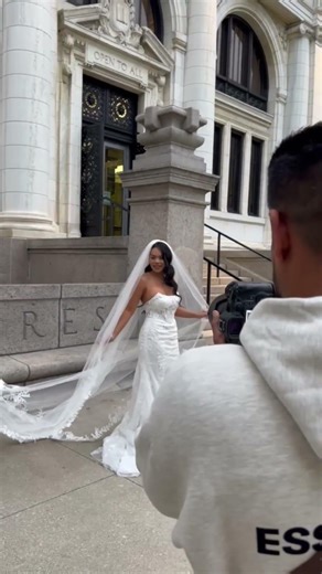 BTS from a couples portrait session with Canon R3 and 50mm & 35mm. Instagram- @manipannuhotography
