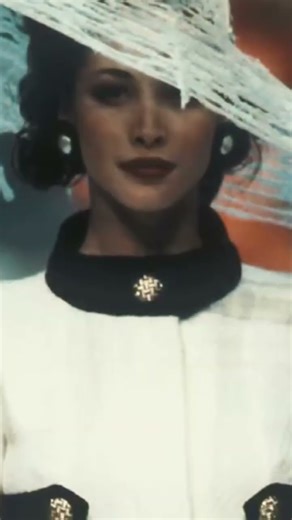 The Power of Chanel's 1992 Couture: Craftsmanship, Attitude, and Iconic Style!!!