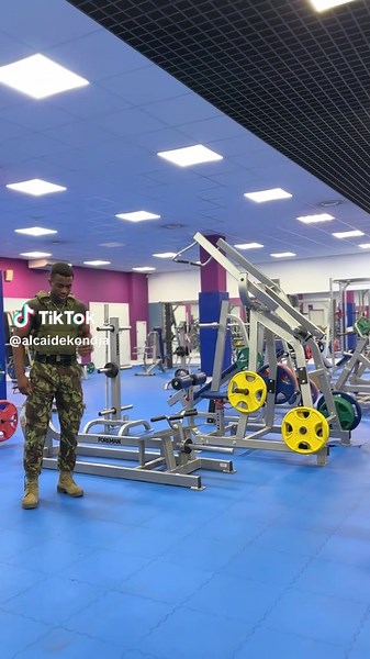 Aventura Militar: Orgulho Angolano