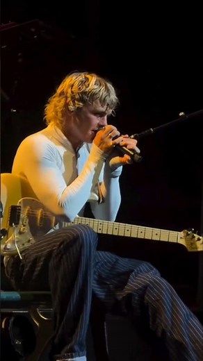 Ross Lynch - Cruisin' for a Bruisin' - live in Phoenix