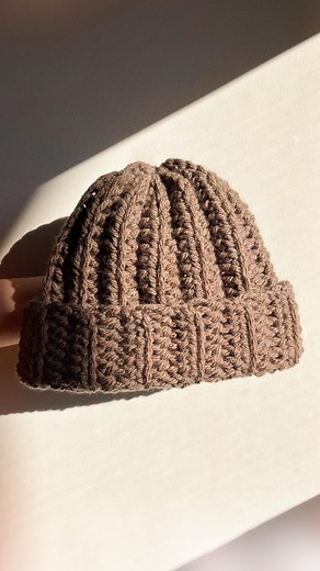 Allison on Instagram: "using my beginner friendly crochet beanie pattern of course! 🧶 #crochet #beginnercrochet #crochetpattern #crochettutorial #crochetbeanie"