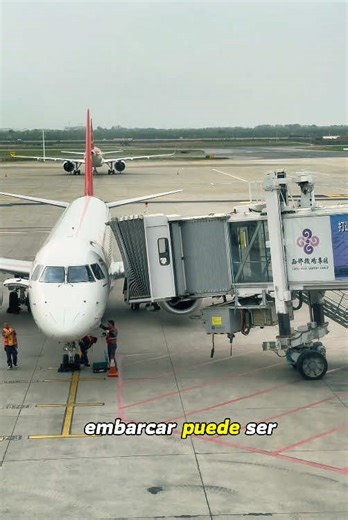 Why Airports Utilize Jet Bridges Over Stairs