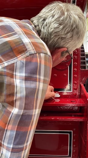 Hand lettering | Coachpainter | Signwriter Hampshire on Instagram: "The techniques that look simple on the surface take patience, discipline, and repetition to really understand before it can become second nature. It’s not glamorous… but those basics are the foundation to creating a professional consistency. When it comes to coach-lining, those foundations matter even more — the steady hand, the control, the rhythm, knowing how far you can push your paint and brush."