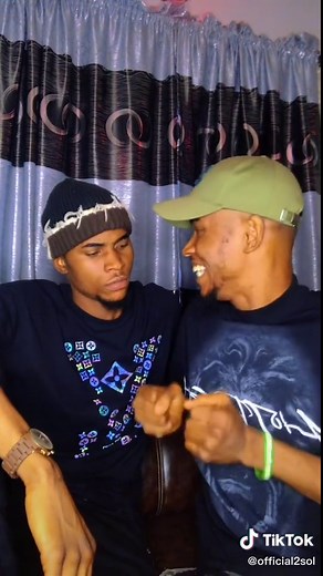 Twin TikTokers’ Prank: Twin’s Girlfriend Kissed the Wrong Twin!