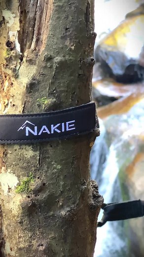 Zero knots, all comfort! 🤩 With the Nakie Hammock's quick setup, any spot turns into a cozy retreat. @rachxomin #HammockLife #Hammocking #Cozy