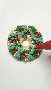 2 *NEW* Classes ⬇️ —> Comment NEW and I’ll send you a link via DM (direct message) to check out the new classes! 🎊 They are included in the $23 Holiday Sale—aka 41% off (no code needed)—through October 29! I have 2 NEW classes that I’m so excited to share!!! Christmas Wreaths (advanced beginner/intermediate) and Beginner Christmas Wreaths (beginner) are sister classes that use the same cookie cutter with the same theme at two different skill levels. Purchase just one class or both for TWICE the