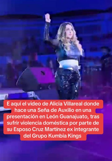 Alicia Villarreal pide auxilio en concierto en León