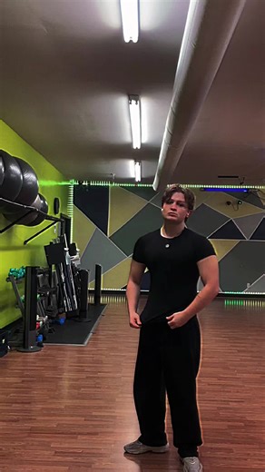 I can walk! Im also very small but we back #fyp #thetortillas