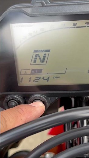 Reseting the oil maintenance light on my Yamaha R3