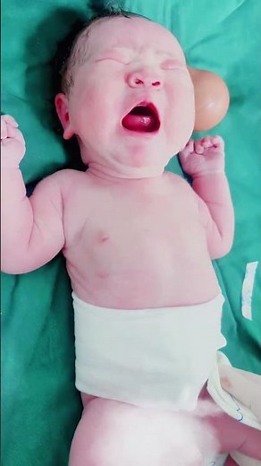Gentle Newborn Gets an Injection 🥹 Soft Cry, So Brave 👶 #Newborn #justborn