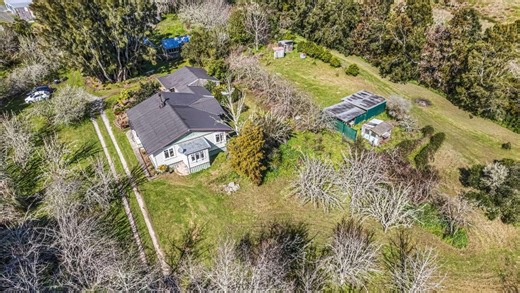 Peek inside this rustic lifestyle property north of Auckland...