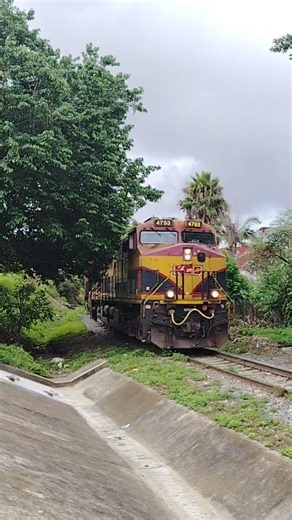 #lineav #train #railway #railfan #railroad #cpkc #kcsm #kcsl #teamlineav