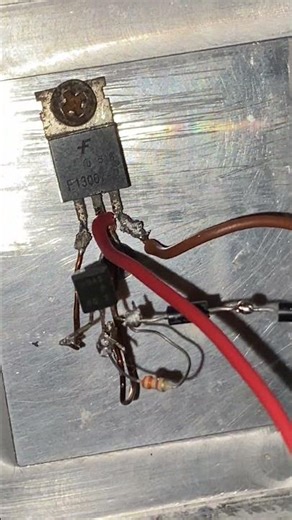 Amplificador com transistor 13007 olha a descrição