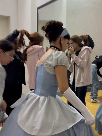 NO TE PIERDAS... ¡CENICIENTA! 18 Y 19 ABRIL 6 M Y 8 PM TEATRO PEDRO DÍAZ. Boletos en: Restaurante Yambo Centro Histórico, Yambo San Dimas, Cafetería y Pastelería Sáinz y Balcon Cafetería en Fortín. TE ESPERAMOS