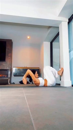 2M views · 31K reactions | If you’re working on deeper back bends this one will hit all the right spots! Don’t forget to only work with vendors that are suitable for you and your body #yogachallenge #bcakmobility #backbends | Abi Mills Yoga | Facebook