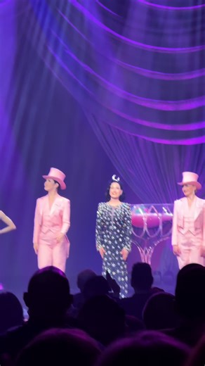 @Dita Von Teese at play house in Edinburgh truly magnificent #ditavonteese #burlesque #edinburgh #theatre #vintage