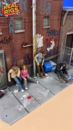 Real Rigs Series presents the Freddy goes to Kensington playset. Freddy heard Kensington Pennsylvania was the place to be for his hobby and he made it! Recreate the scene with this new playset. | Coy Cooter