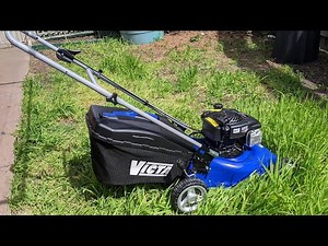 Mowing Small backyard with Victa Vantage 18 Cut and Catch Lawnmower