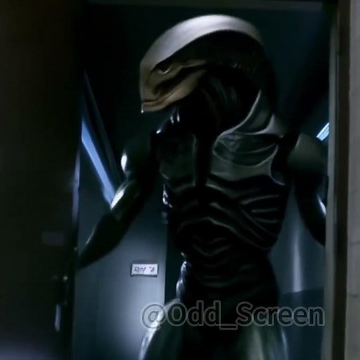 Terminator T-800 🤖 vs Alien 👽… John Connor Trapped! ターミネーター T-800 🤖 vs エイリアン 👽… ジョン・コナー絶体絶命！