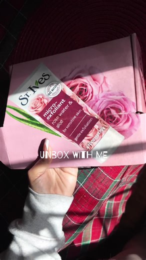 Thank you for this gift @St. Ives Skin Care @chimeable A great exfoliant for us with sensitive skin. Made with 100% Natural Exfoliants. #gifted #StIves #StIvesSkin #Chimeable