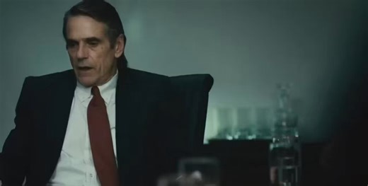 Despite its A-list cast, Margin Call (2011) was shot in just 17 days on a budget of about $3.5 million. Most of the film takes place on a single floor of a vacant Manhattan office building, which helped keep the production fast and inexpensive.