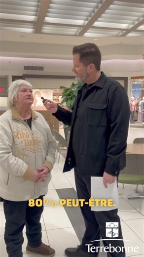 [Vox pop de l’ÉcoDuo ♻️ ] Notre ÉcoDuo, formé de Gregory Pratte et d’Andréanne Fiola, vous a promis des capsules éducatives pour vous aider à mieux gérer vos matières résiduelles. Cette fois-ci, ils sont allés à la rencontre de citoyens aux Galeries Terrebonne. 🎤Si le sujet vous intéresse, ne manquez pas la conférence gratuite 𝐐𝐮𝐨𝐢 𝐟𝐚𝐢𝐫𝐞 𝐚𝐯𝐞𝐜 𝐯𝐨𝐬 𝐬𝐞𝐫𝐩𝐮𝐚𝐫𝐢𝐞𝐧𝐬? donnée par Gregory lundi prochain. Inscrivez-vous : https://bit.ly/4d2opi4 👀Pour revoir la capsule de présent