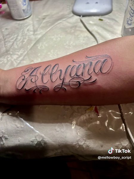 ALLYANA!! #tattoolettering #script #caligraphy #tattooscript #mellowboyscript #original