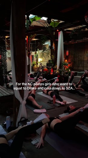 And cool off with a post-class marg >>> I’m hosting a Pilates sculpt class at In The Lowest Ferns on Thursday 01.15 🖤 sign up in my bio or on TheFIRM by Gigi app. All levels welcome 🖤 #kansascityfitness #kansascitypilates #kansascitythingstodo #kcpopup #thingstodokc