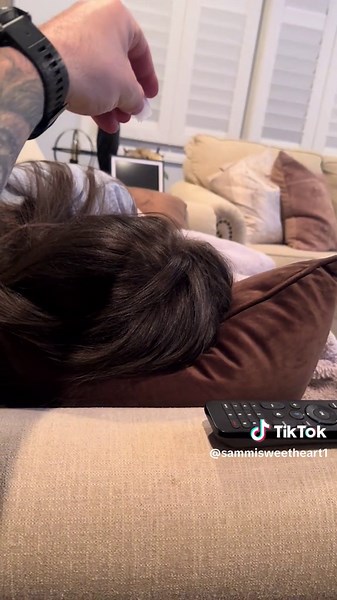 Hilarious Prank: Handcuffing My Friend While Sleeping!