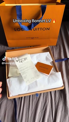 Unboxing the Louis Vuitton Bonnet