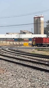 26K views · 1K reactions | A toda potencia el turno del castillo con tres sd40-2 | Fxe4005 Train Videos | Facebook