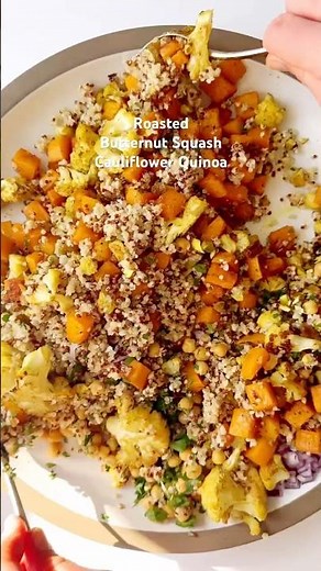 Roasted Butternut Squash & Cauliflower Quinoa #healthyeating #squashrecipes #veganrecipes #quinoa