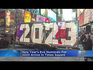Numbers arrive for New Year's Eve in Times Square