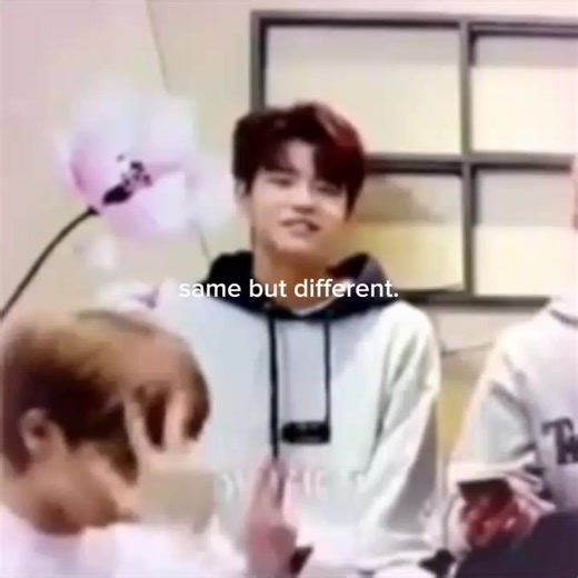 seungmin ang ang atau uni bakwan ang ang ang?.. mohon maaf jika ada kesalahan mengetik bahasa inggrisnya..☺️☺️🙏 #j4f #fyp #stay #seungminstraykids #unibakwan