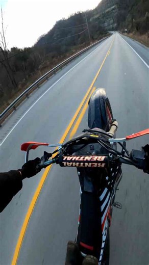 CRF450R stand up wheelie
