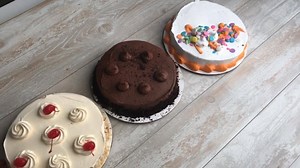 Last day to make to make someone’s day with cake! 🍰🎂 Only $3.99 each thru Tuesday 3.12! | Price Chopper